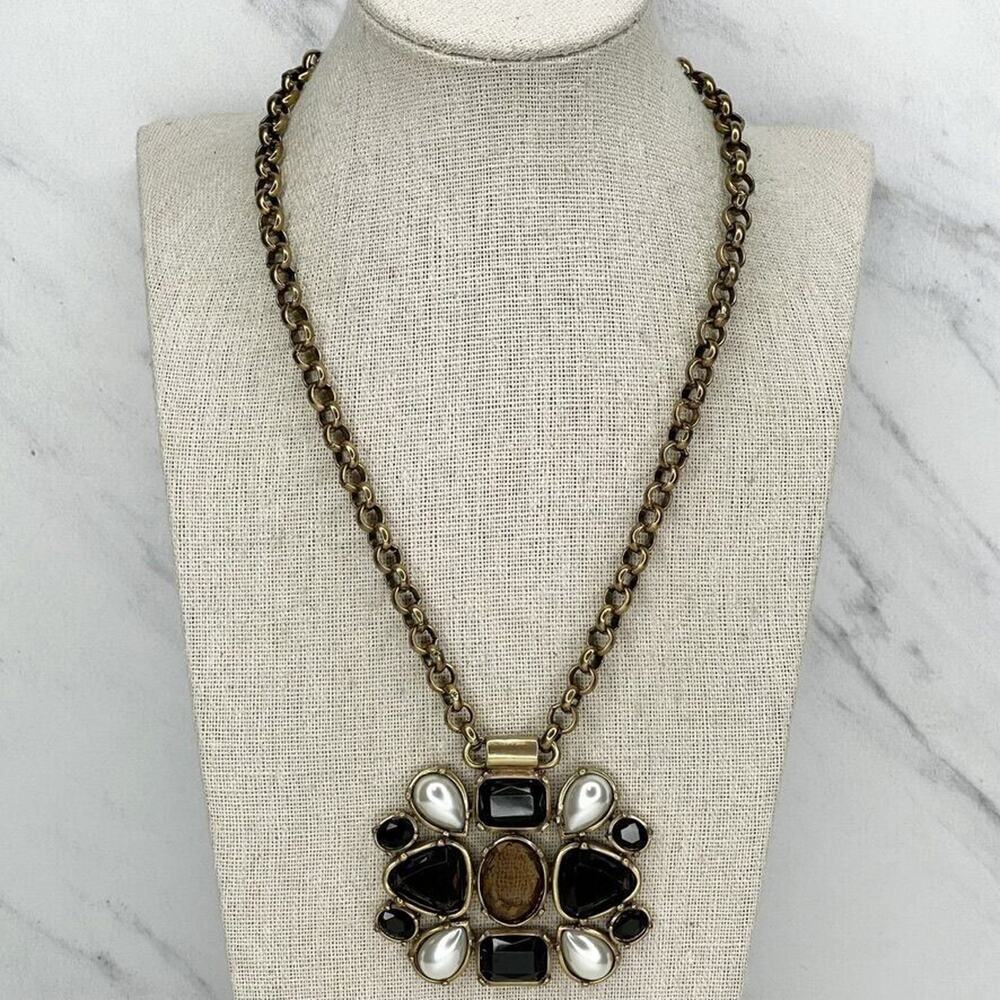 Chico's Gold Tone Rhinestone Faux Pearl Statement Pendant Necklace ✨